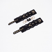 Черные кожаные наручники с узорами и золотистой фурнитурой - Crazy Handmade - купить с доставкой в Оренбурге