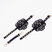 Черный фигурные оковы с золотистой фурнитурой - Crazy Handmade - купить с доставкой в Оренбурге