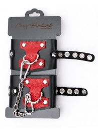Черные наручники с красным декором и заклепками - Crazy Handmade - купить с доставкой в Оренбурге