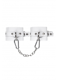 Белые мягкие кожаные наручники с люверсами - Pecado - купить с доставкой в Оренбурге