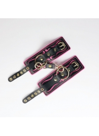 Черные кожаные наручники с розовой строчкой - Crazy Handmade - купить с доставкой в Оренбурге