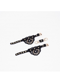 Черные кожаные наручники с клепками, кольцами и золотистой фурнитурой - Crazy Handmade - купить с доставкой в Оренбурге