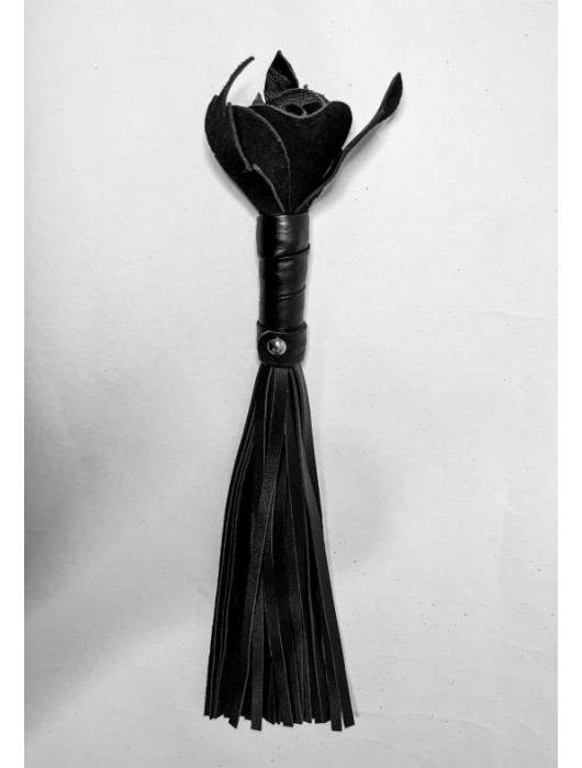 Черная кожаная плеть с розой в рукояти - 40 см. - БДСМ Арсенал - купить с доставкой в Оренбурге
