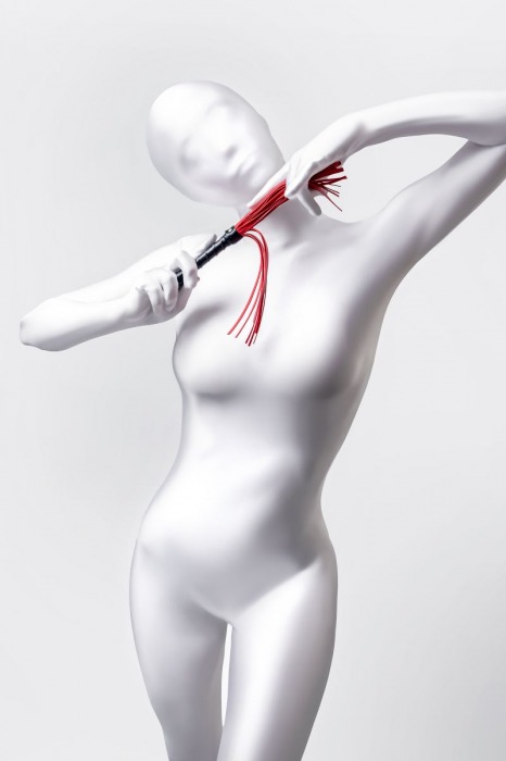 Красно-черный флоггер Anonymo - 28 см. - ToyFa - купить с доставкой в Оренбурге