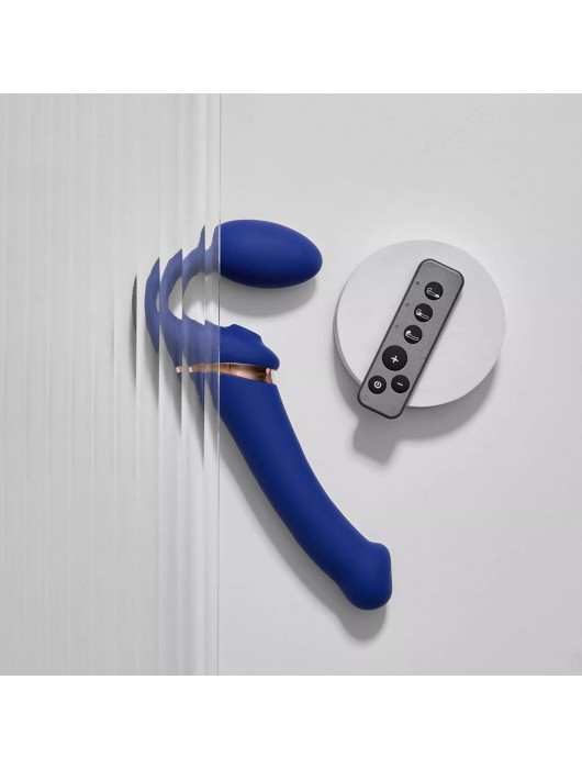 Синий безремневой страпон Multi Orgasm Bendable Strap-On size L с клиторальной стимуляцией - Strap-on-me - купить с доставкой в Оренбурге